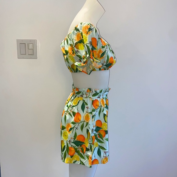 NWOT Citrus & Floral Crop Top With High Waisted Shorts Summer Set - Picture 5 of 7